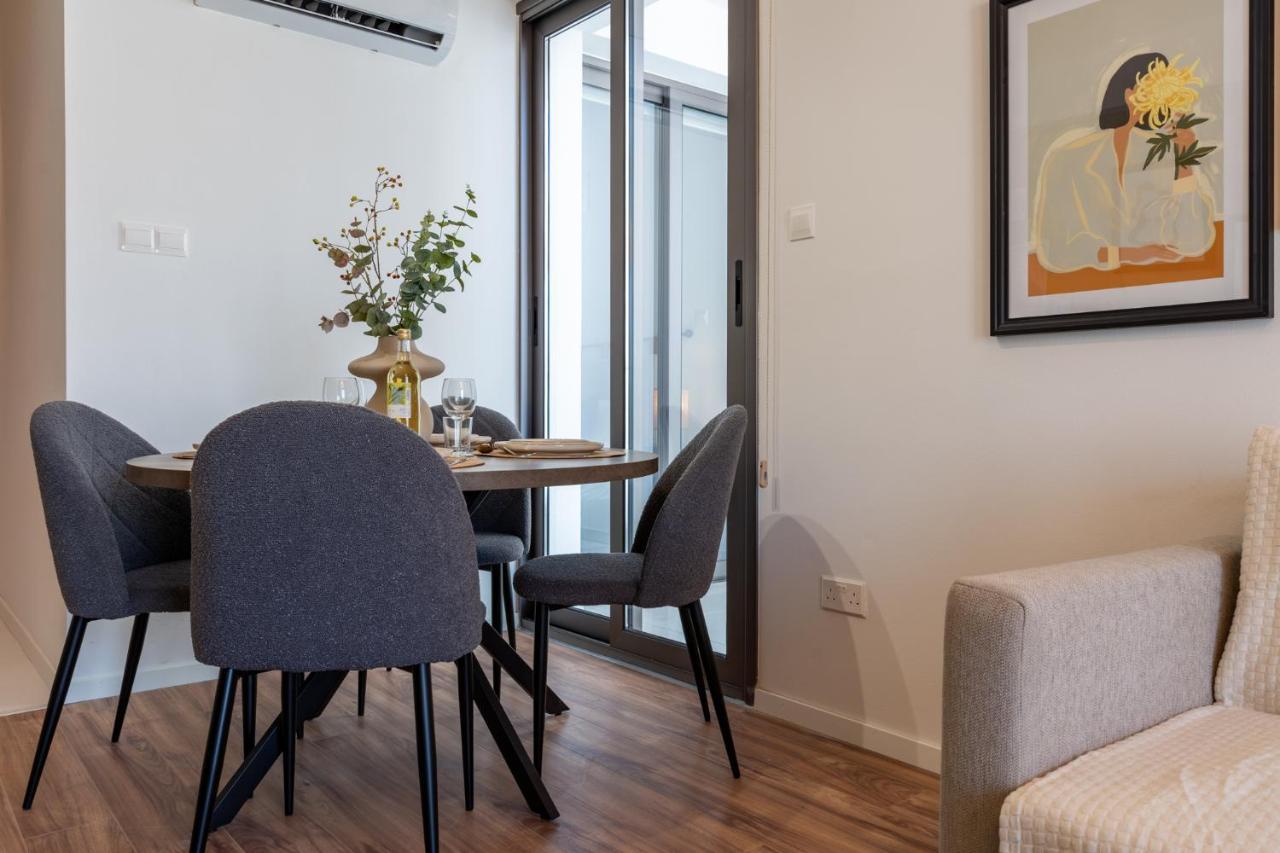 Latte'S Prime 1-Bedroom Apartment In Larnaca Bagian luar foto