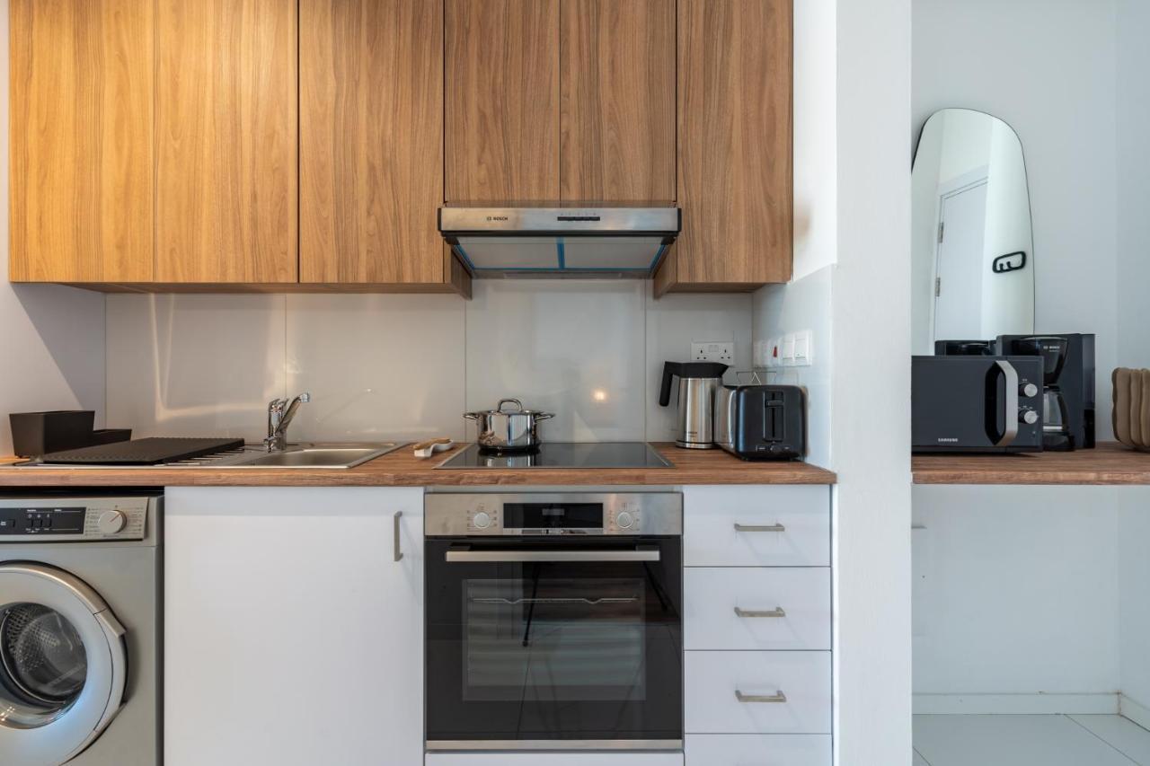 Latte'S Prime 1-Bedroom Apartment In Larnaca Bagian luar foto