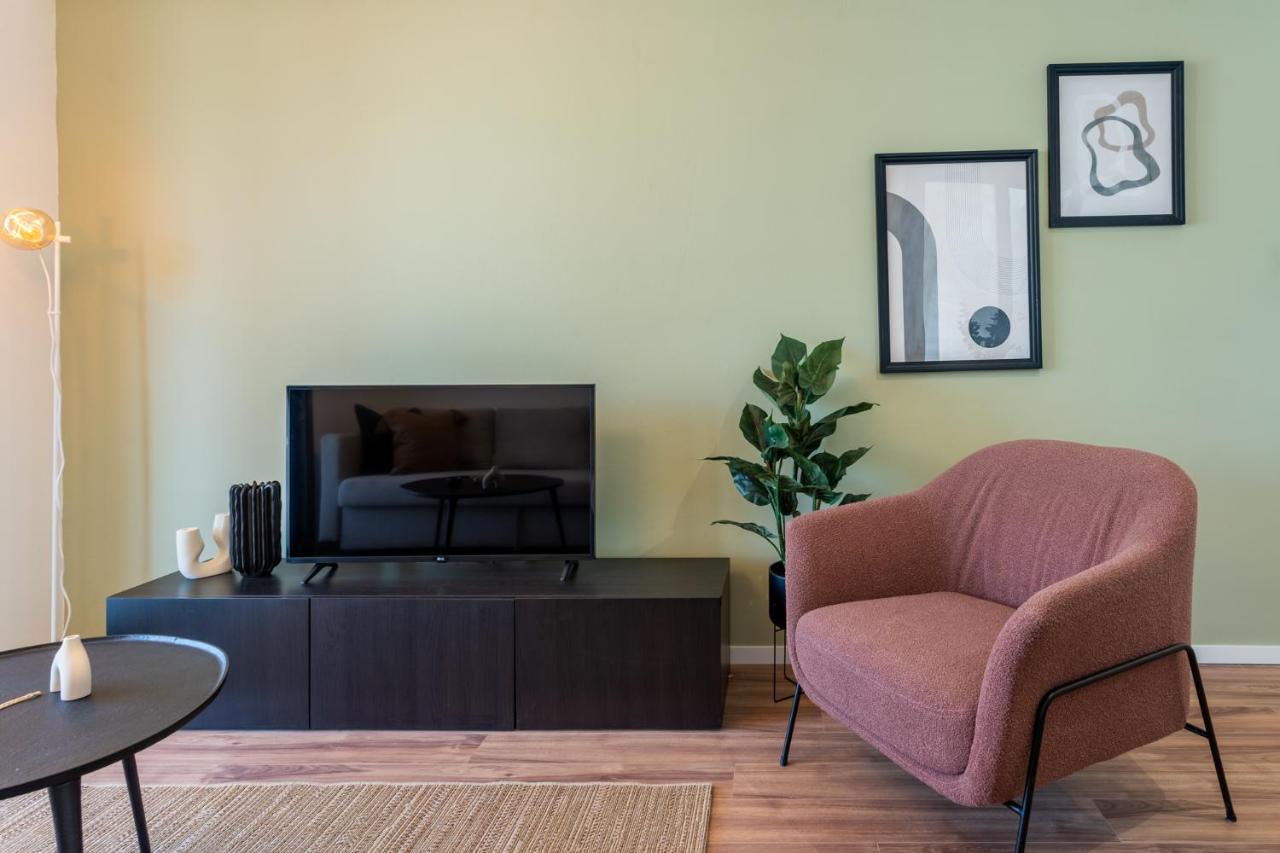 Latte'S Prime 1-Bedroom Apartment In Larnaca Bagian luar foto