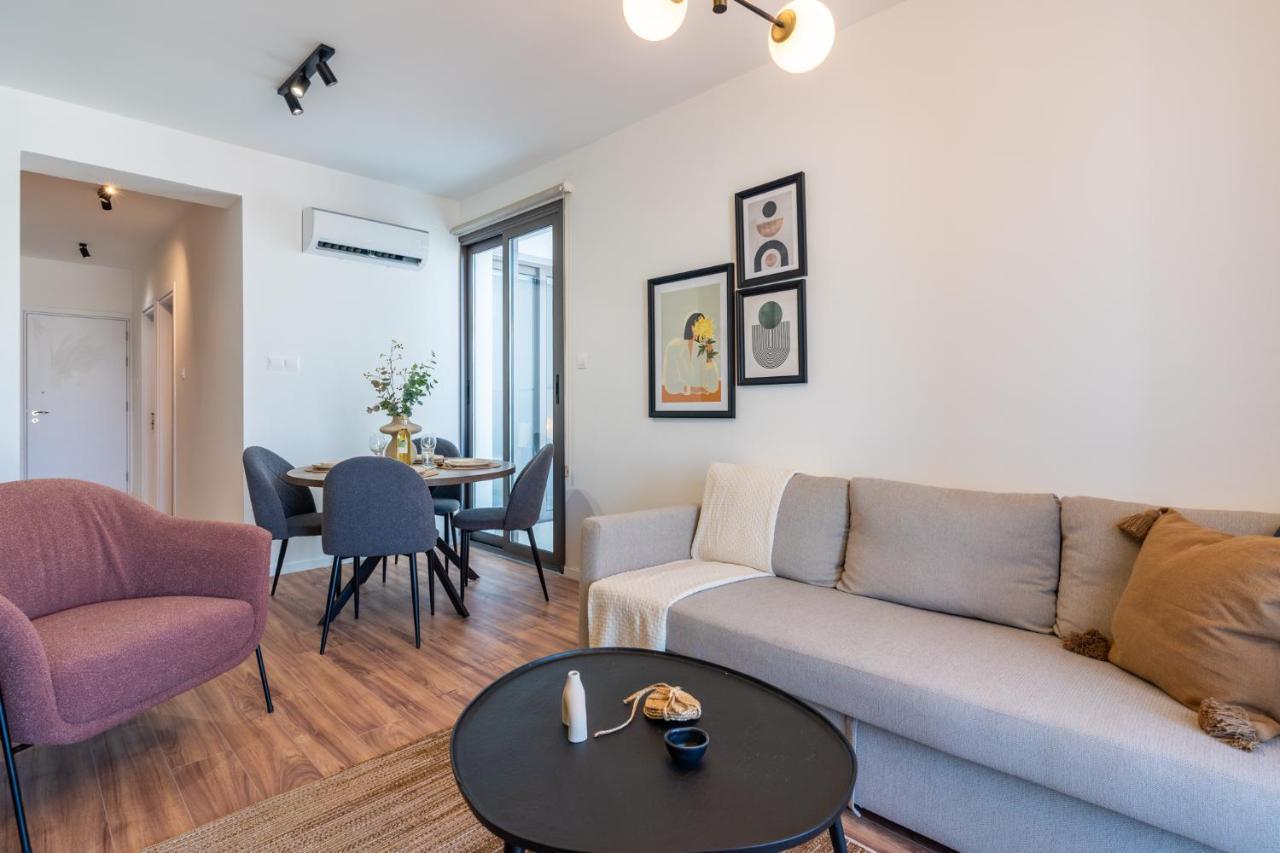 Latte'S Prime 1-Bedroom Apartment In Larnaca Bagian luar foto