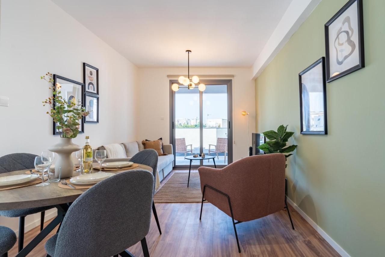 Latte'S Prime 1-Bedroom Apartment In Larnaca Bagian luar foto